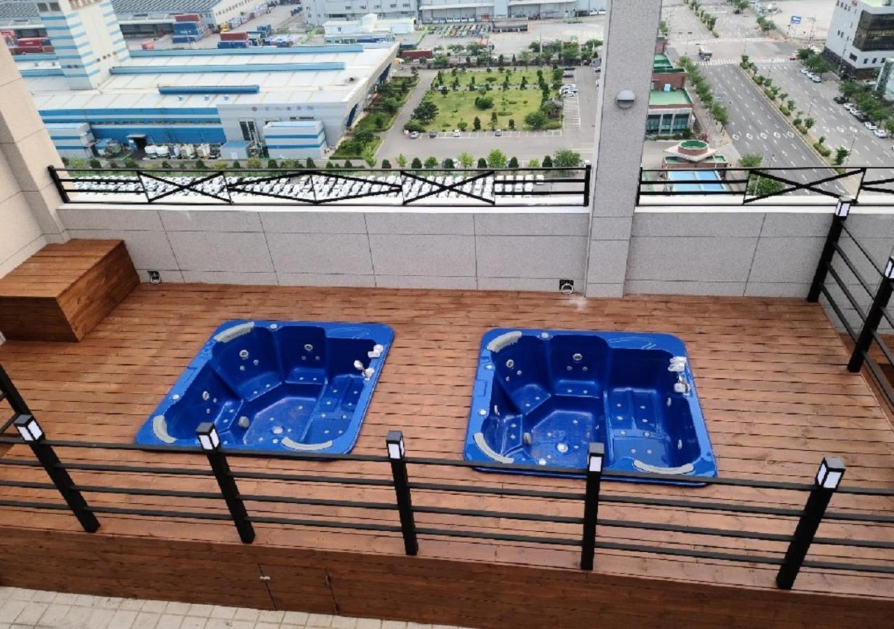 Western Bay Marina Hotel Pyeongtaek Exteriör bild