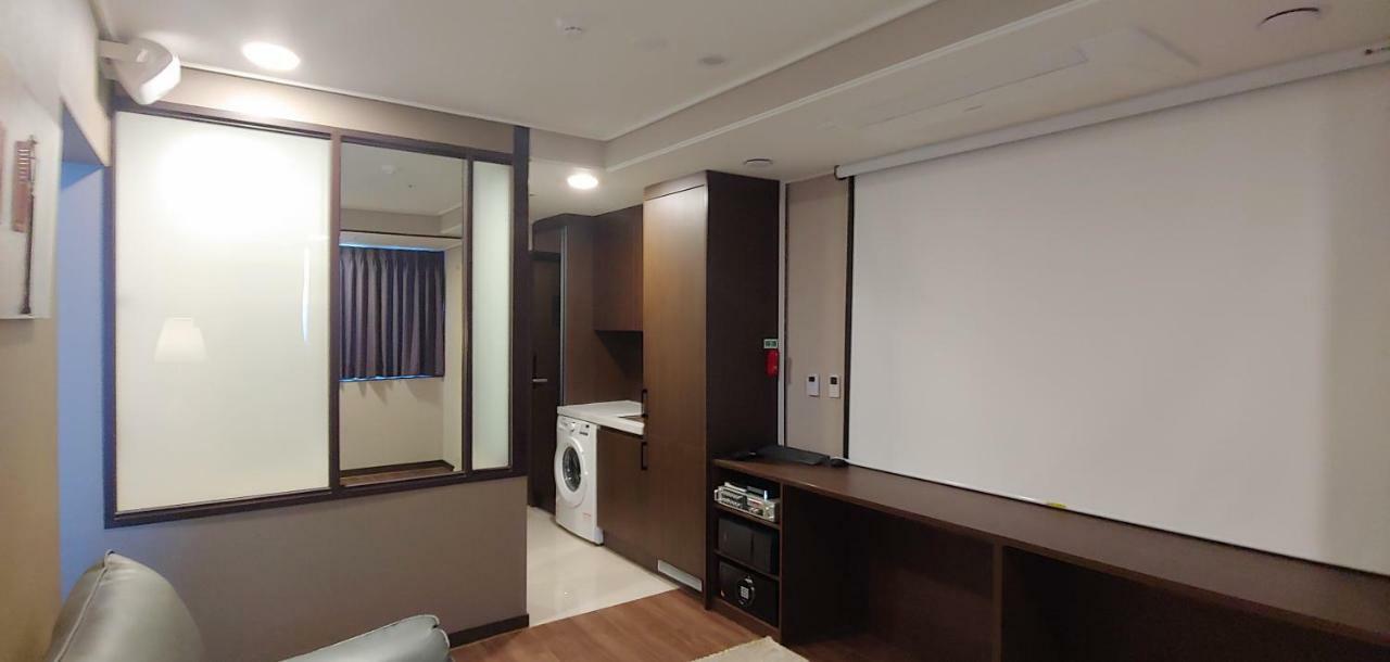 Western Bay Marina Hotel Pyeongtaek Exteriör bild
