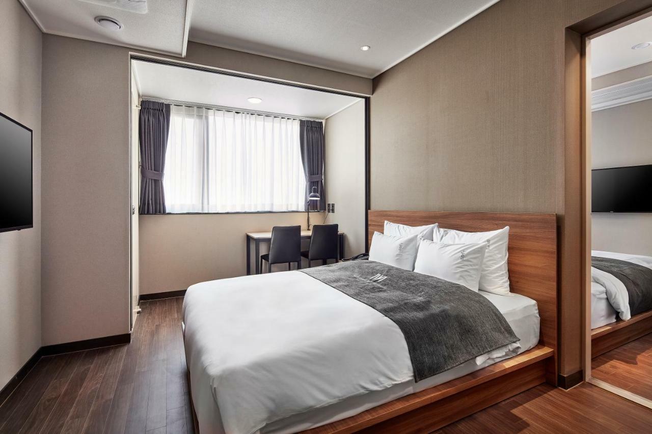 Western Bay Marina Hotel Pyeongtaek Exteriör bild