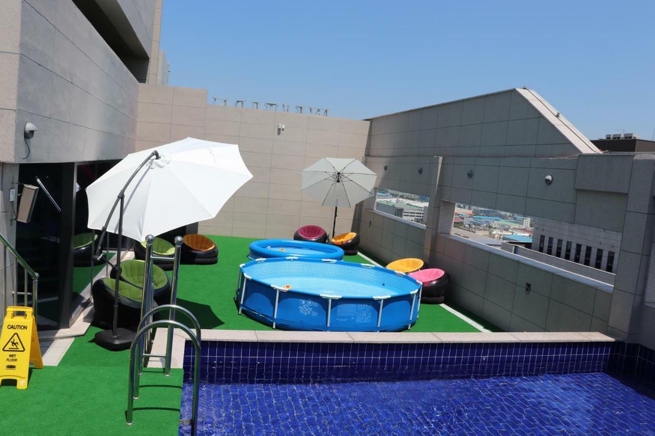 Western Bay Marina Hotel Pyeongtaek Exteriör bild